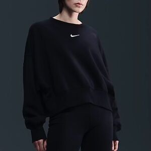 Nike Black Womens oversized crewneck sweatshirt